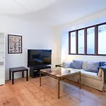 Apartment Park 1 - Lovely 1-bdr Close To Metro *