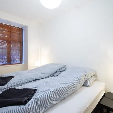 Park 1 - Lovely 1-bdr Close To Metro Apartman